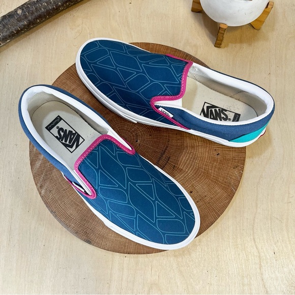 *Vans | Multi Color Blue Print Classic Slip-On Sneaker SN 721454 Size 8.5M/10L - Picture 3 of 16